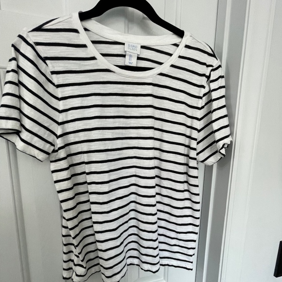 Tee-shirts--assorted - Picture 9 of 13